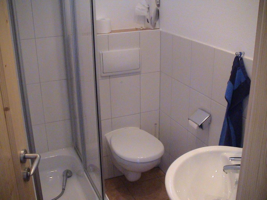 Zum Horizont Hotel Deggendorf Buitenkant foto