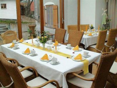 Zum Horizont Hotel Deggendorf Buitenkant foto